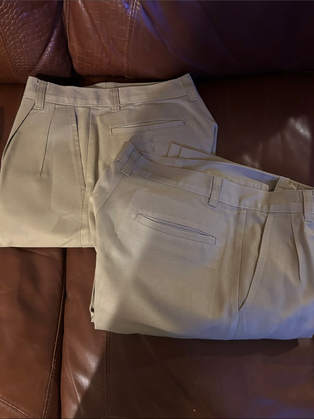 2 pair Dickies Men's Dress Pants - Beige Classic Pleated khaki Trousers Size 1